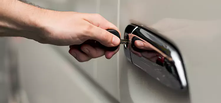 Why Choose Our Auto Locksmith Team in Hauppauge, NY?